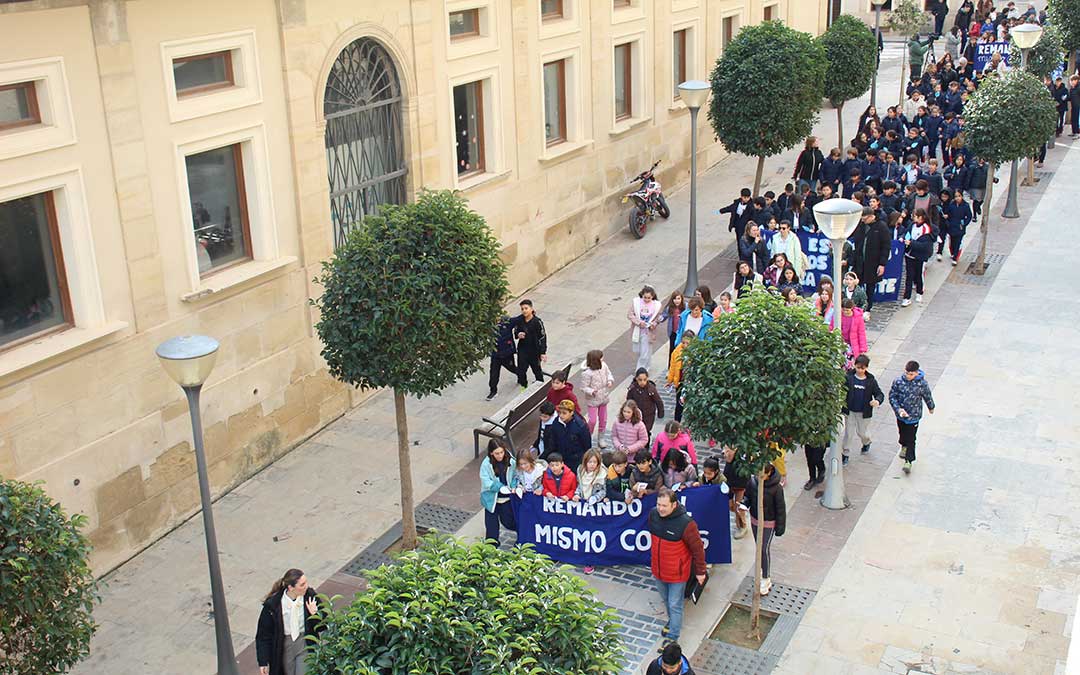 Día de la Paz y la No Violencia con los escolares de Alcañiz. / B. Severino