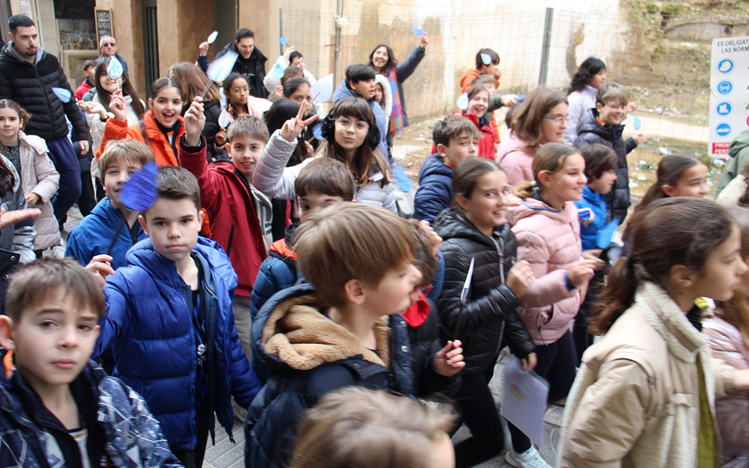 Día de la Paz y la No Violencia con los escolares de Alcañiz. / B. Severino