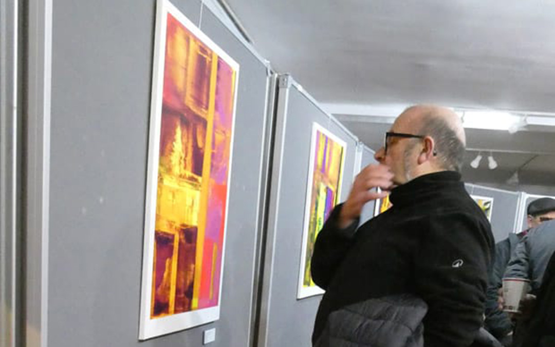 Inauguración de 'Amarillo, Amar y yo' de Bart Felix, en Alcorisa. / Archivo personal