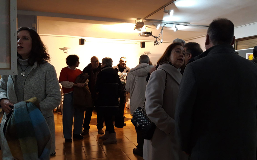 Inauguración de 'Amarillo, Amar y yo' de Bart Felix, en Alcorisa. / Archivo personal