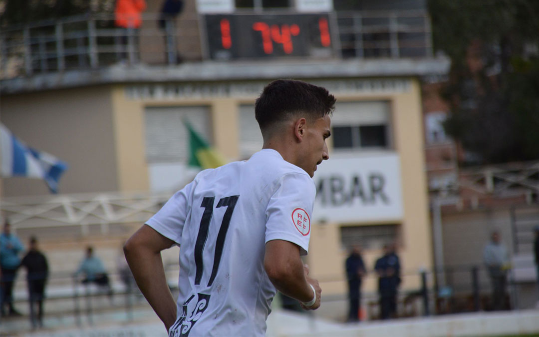 El jugador del Andorra C.F., Teté, vuelve al verde. / R.C.