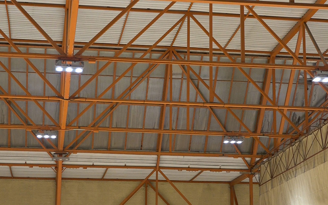 Nueva instalación lumínica del polideportivo de Andorra. / Ayto. Andorra