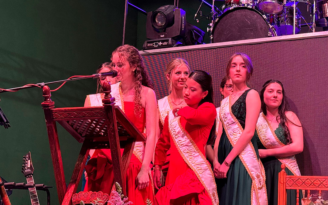 Discurso de las reinas entrantes./ L.A.