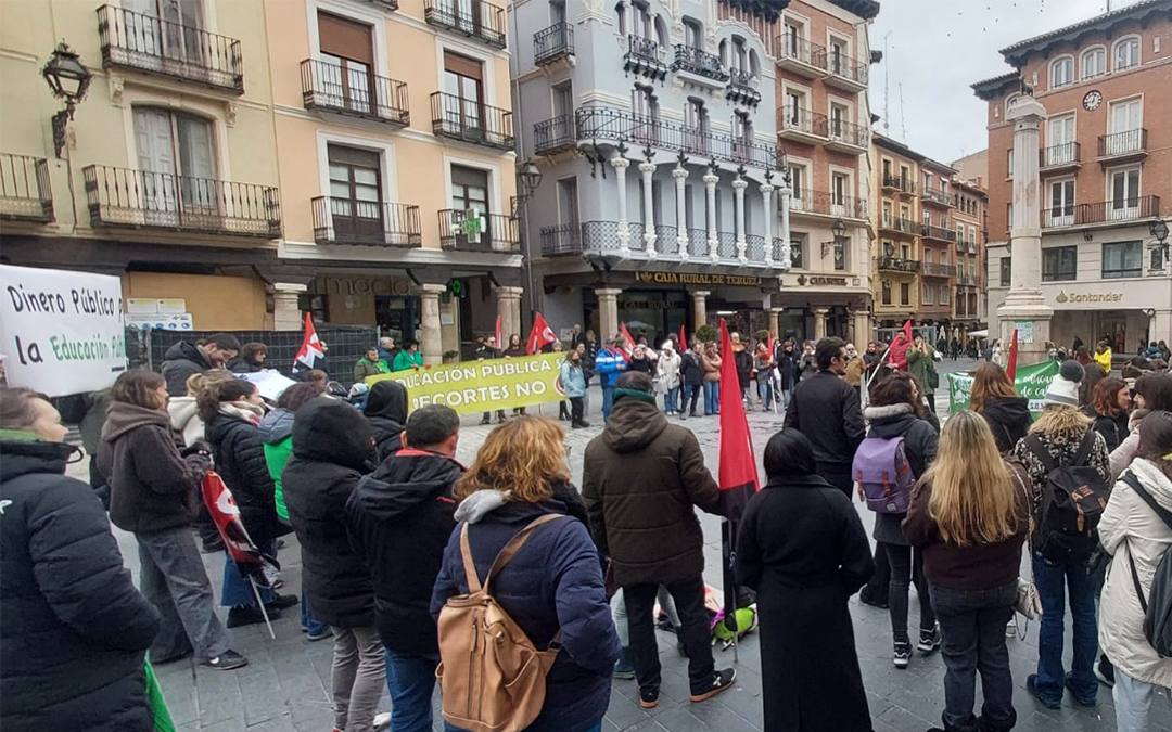 Concentración en Teruel este martes 20 de enero./ Ángeles Andrés