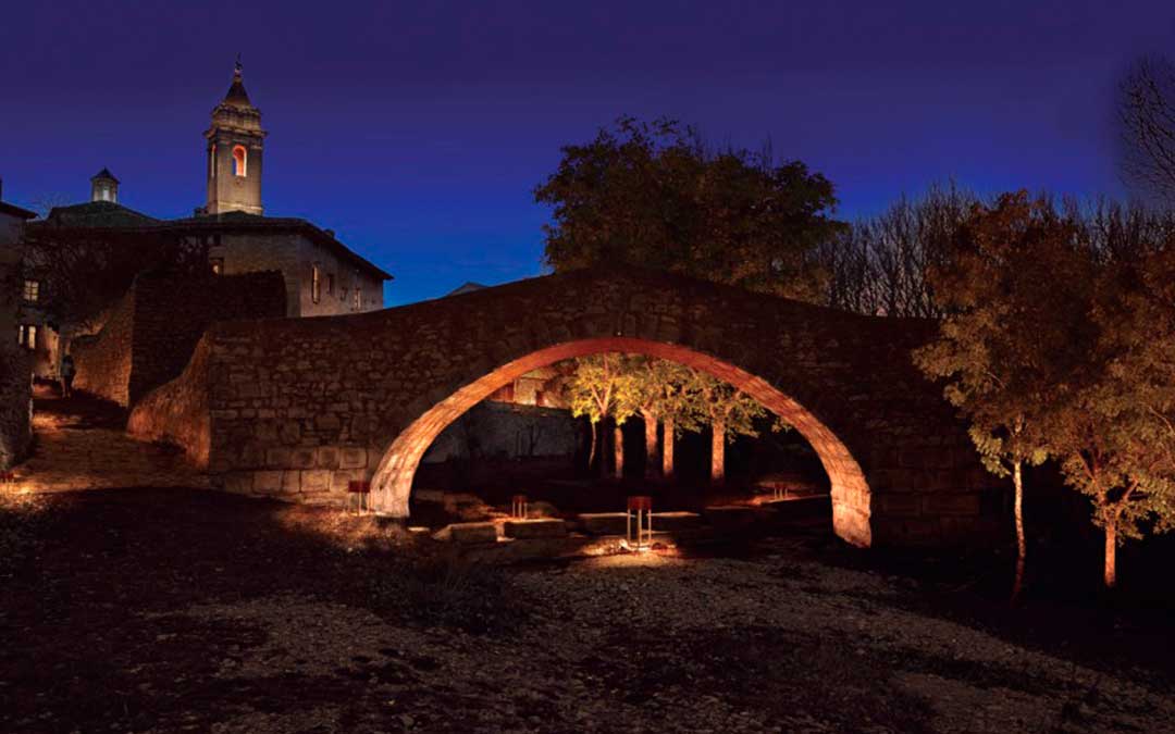 Propuesta de iluminación del puente medieval de Fortanete / C. Maestrazgo