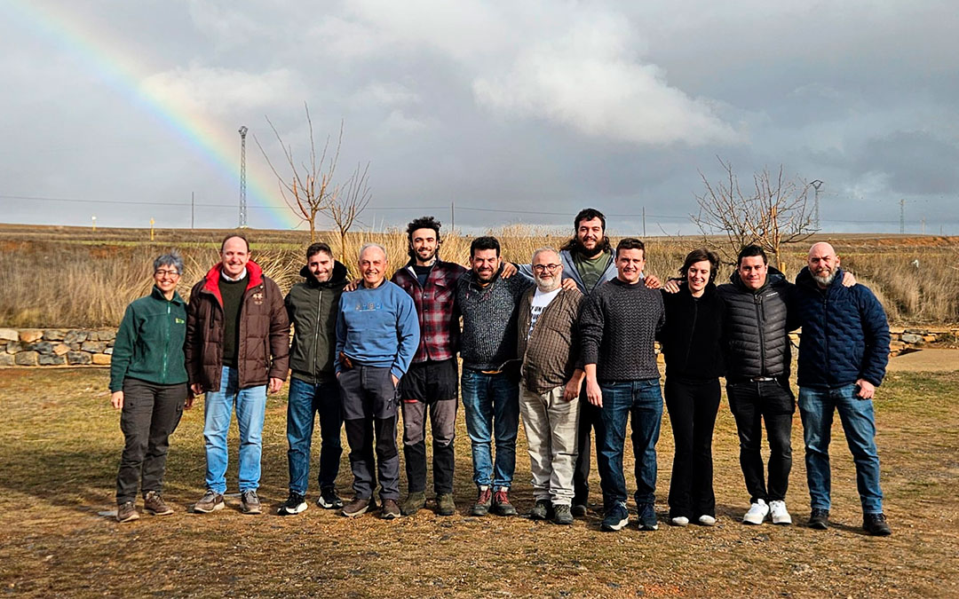 Pablo Jativa junto al resto de productores de la asociación./ Asociación La Vaina