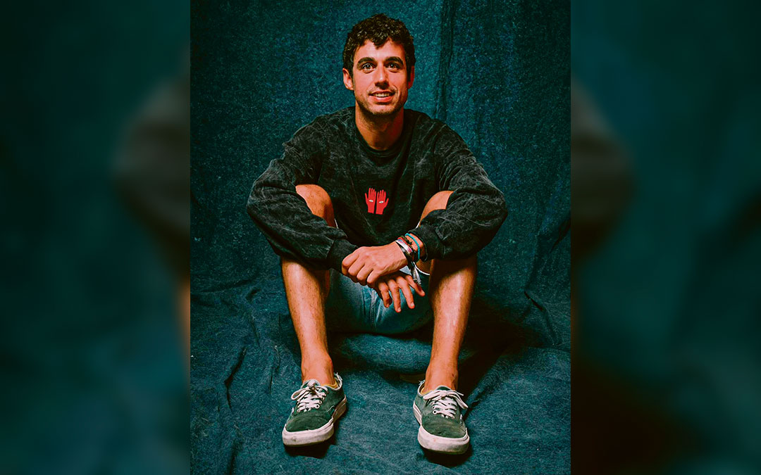 Luis Costa posa para promocionar uno de sus festivales./ L.C.