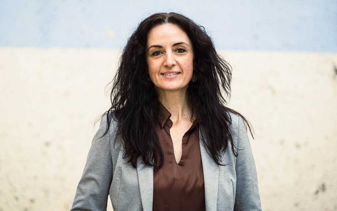 Marta Abengochea es la candidata de Izquierda Uunida a la presidencia del Gobierno de Aragón / IU