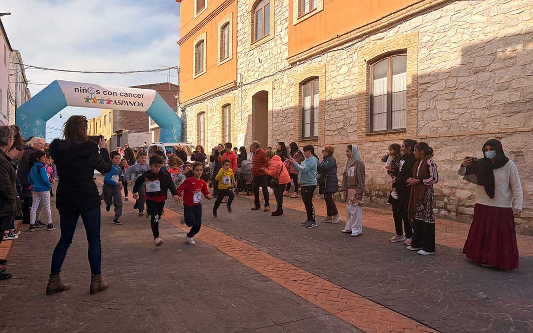 Día de la Paz y la No Violencia en Nonaspe solidaria con Aspanoa y I Carrera en Memoria de Álex. / Alba Zurita