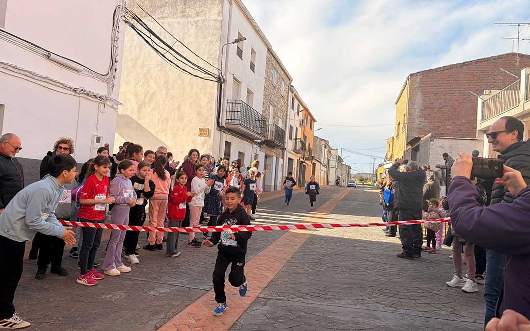 Día de la Paz y la No Violencia en Nonaspe solidaria con Aspanoa y I Carrera en Memoria de Álex. / Alba Zurita