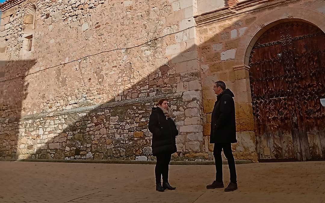 de Aragón, ante la iglesia de Castel de Cabra / PSOE