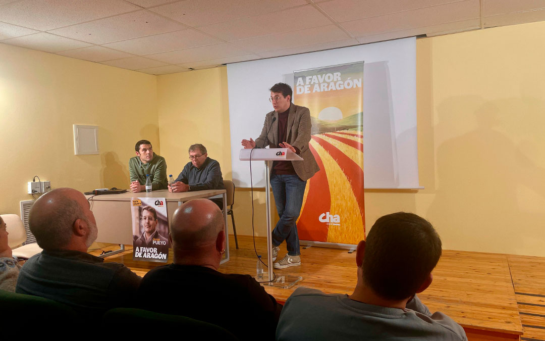 Jorge Pueyo en el mitin en Caspe./ S.F.