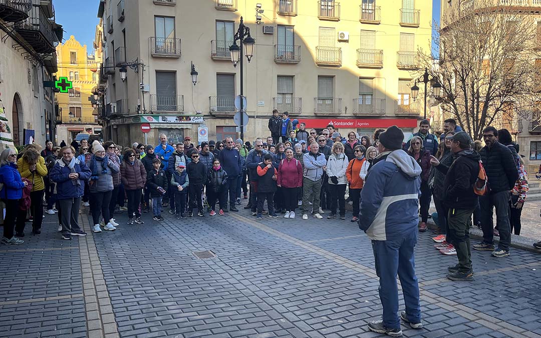 Salida de la Quematurrones este domingo desde la plaza España de Caspe / L. Castel