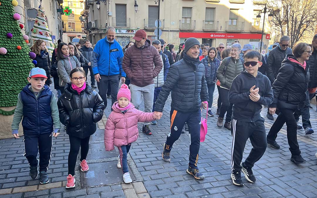 Salida de la Quematurrones este domingo desde la plaza España de Caspe / L. Castel