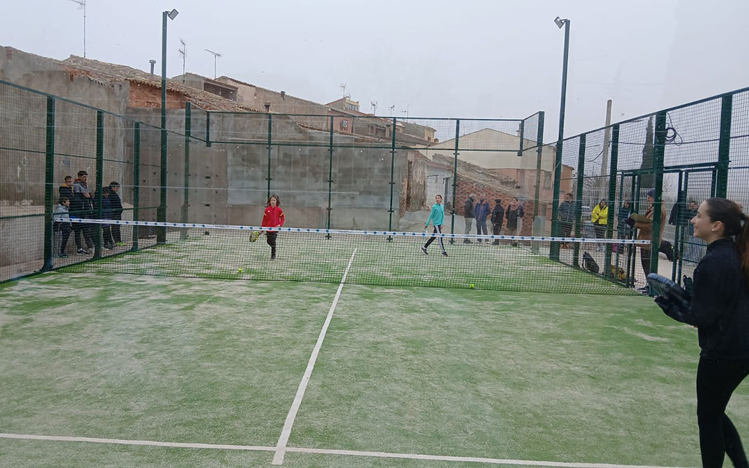 Torneo de Pádel de Reyes para estrenar la pista de Vinaceite. / Raúl Ortiz de Guzmán