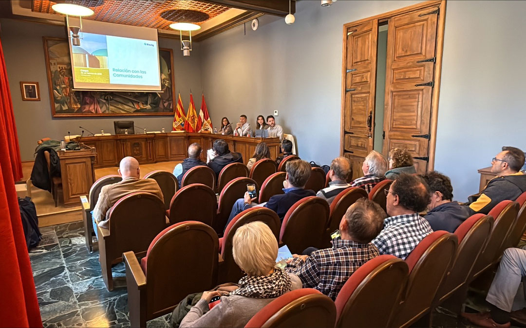 La charla informativa se ha celebrado este miércoles en el Ayuntamiento./ Biorig