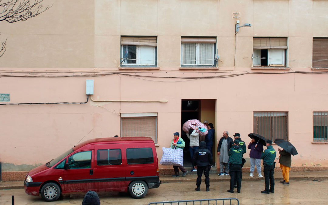 Las familias han comenzaron a salir en torno a las 13.00 del pasado viernes. / B. Severino