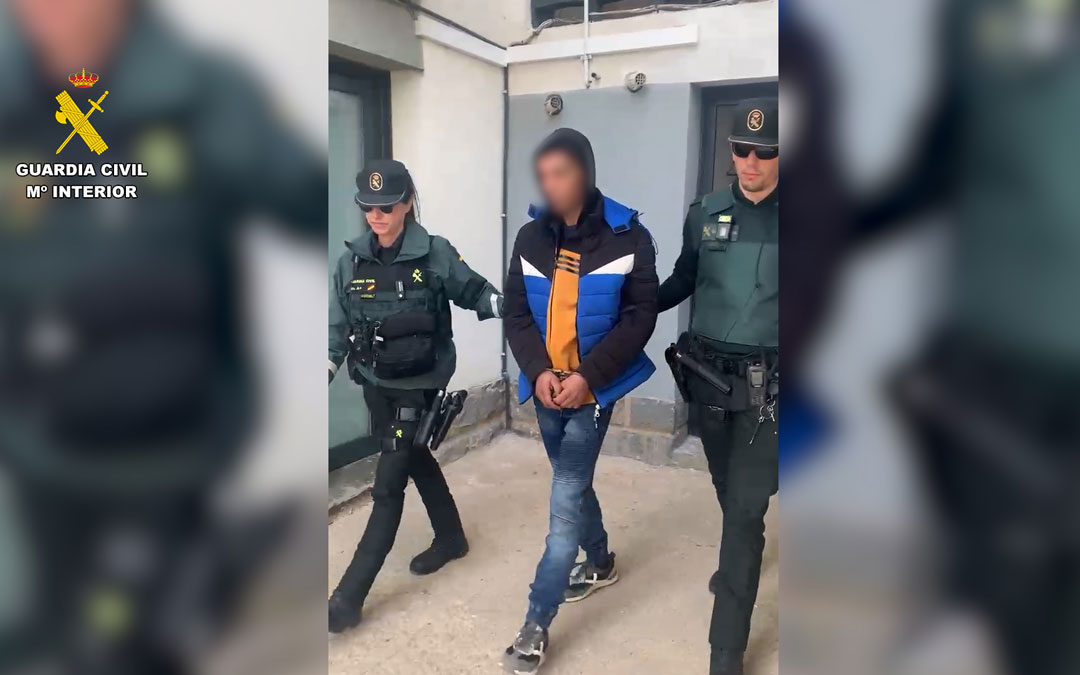 Momento de la detención este martes en Alcañiz./ L.C.