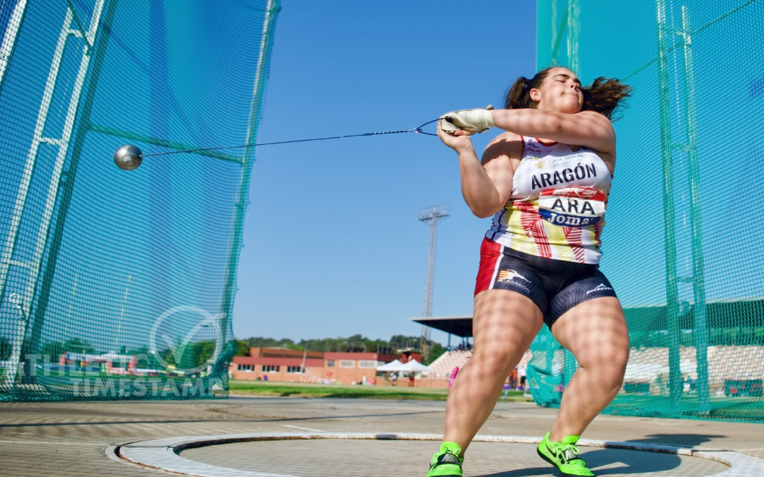 Elena Sanz lanzando el martillo en un Campeonato de España / E.S.
