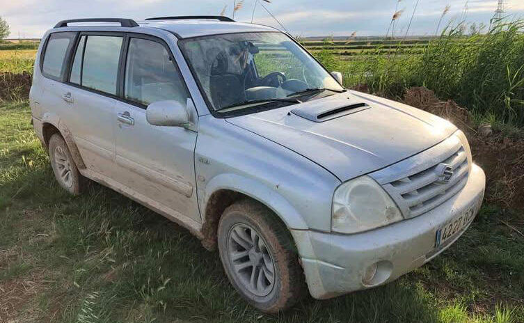 Coche robado en La Puebla de Híjar. Un Suzuki Grand Vitara XL7 matrícula 4227 DCM. / L.C.