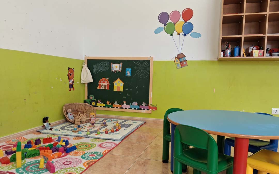 Aula de la Escuela Infantil Comarcal Els Sagalets, en Mazaleón./Escuela Infantil