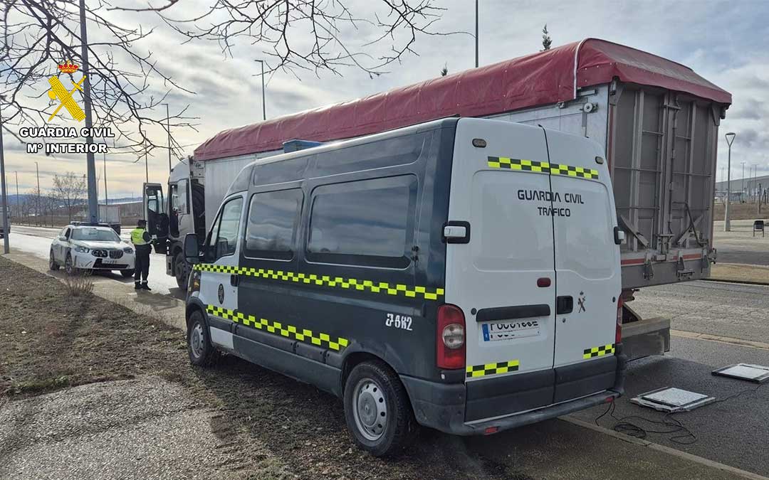 La salida se produjo en el kilómetro 113, a la altura del término municipal de Cretas./ Guardia Civil.