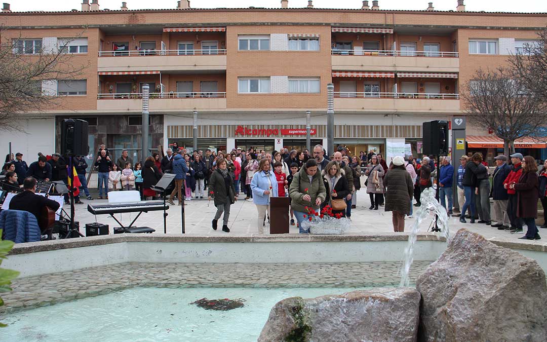 Conmemoración del Bombardeo de Alcañiz del 38 en la plaza 3 de marzo. / B. Severino