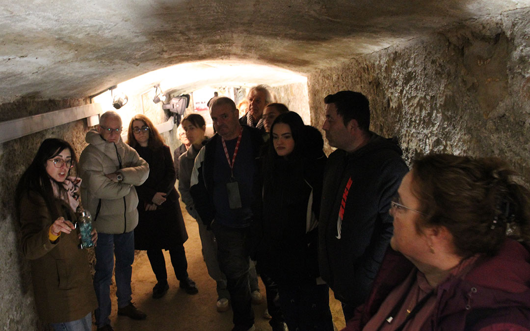 Conmemoración del Bombardeo de Alcañiz del 3 de marzo del 38 con visita al refugio antiaéreo. / B. Severino