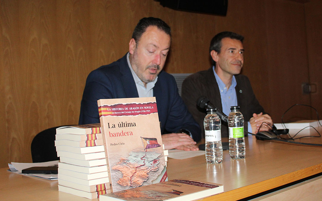 Conmemoración del Bombardeo de Alcañiz del 3 de marzo del 38 con charla sobre el Consejo de Aragón a cargo del historiador Pedro Ciria, autor de 'La última bandera'. / B. Severino