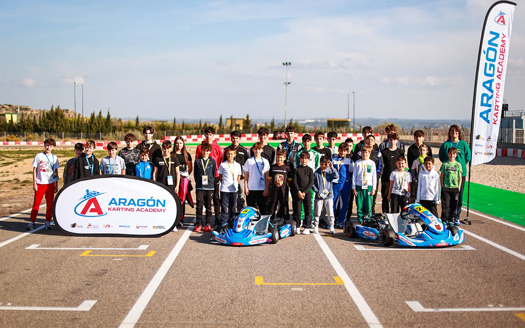 Los 20 componentes seleccionados de la Aragón Karting Academy 2026. / FADA