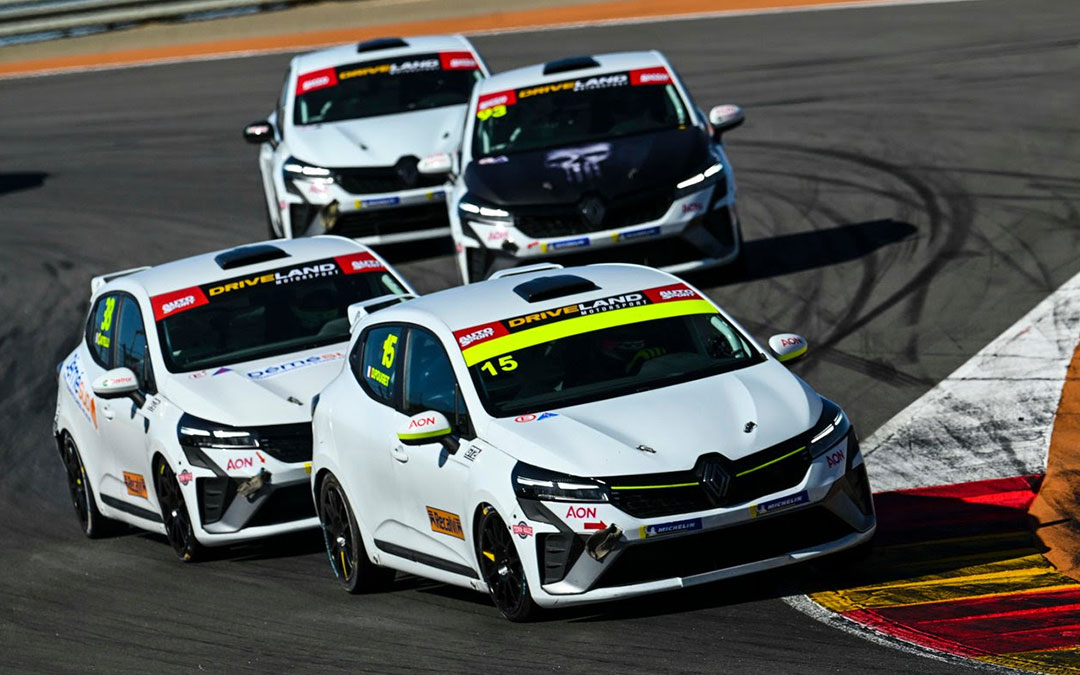Clio Cup en Motorland Aragón. / Motorland Aragón