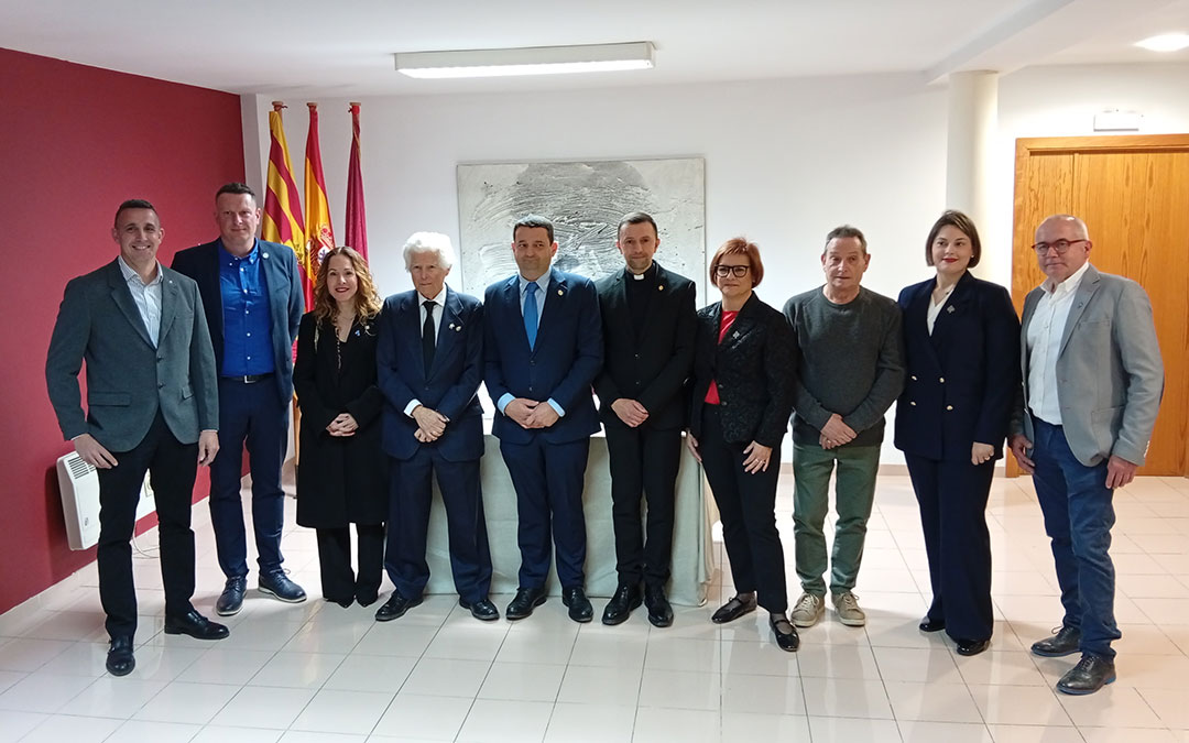 Pregón de la Semana Santa de Alcañiz 2026 a cargo del doctor Antonio Bascones. / B. Severino