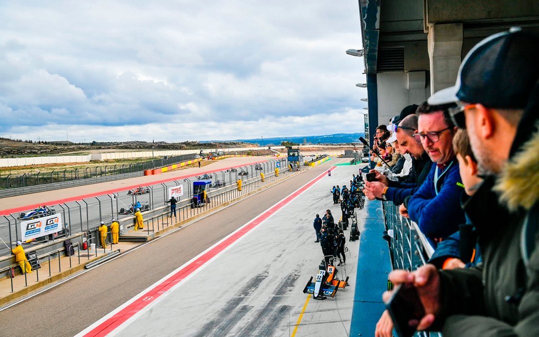Vista desde la terraza de MotorLand Aragón durante la Winterseries. / Motorland