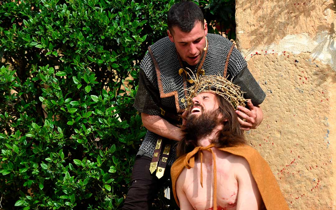 Una de las escenas del Drama de la Cruz de Alcorisa / Drama de la Cruz