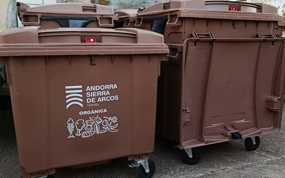 Imagen de los nuevos contenedores que se instalarán en Andorra, Alloza y Ariño. / R.R.