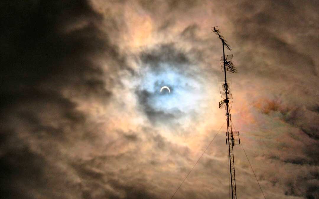 Eclipse anular del 3 de octubre de 2005 en Valladolid. / Mario Ramírez Ferrero