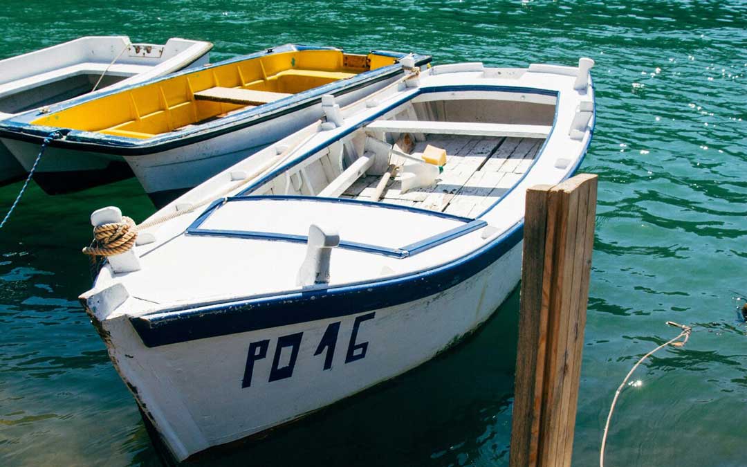 Imagen de archivo de un barco en un muelle. / L.C.