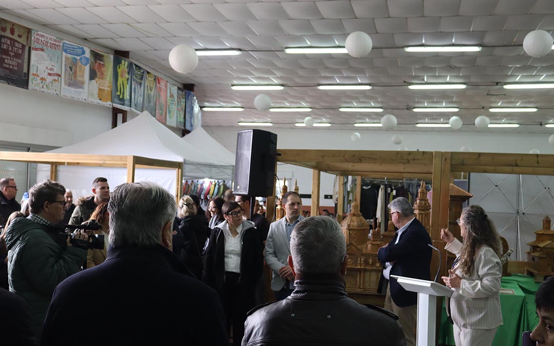 Inaguración de la XIII Feria de la Almedra y Productos Artesanales de Valdeagorfa. / A.Z