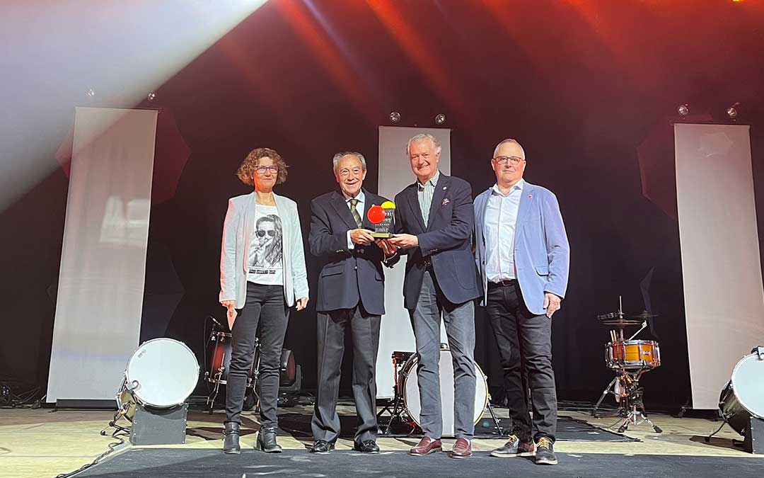 Entrega del Premio Repercusión a la Cofradía de las Siete Palabras y de San Juan Evangelista de Zaragoza este viernes en Híjar / C. Ortiz