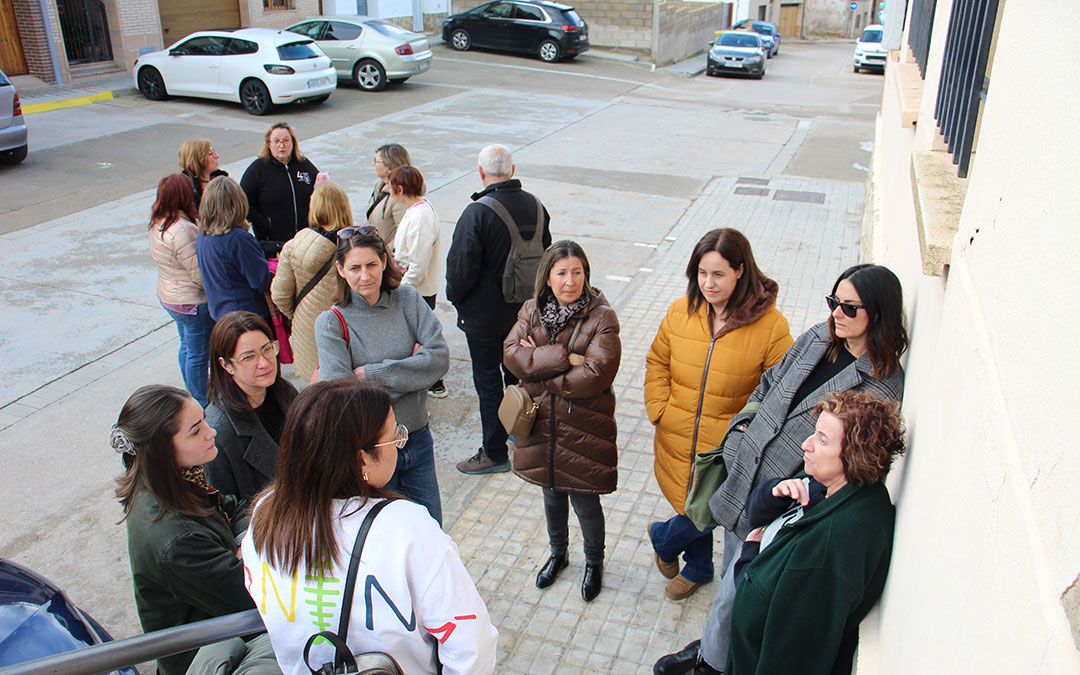 Reunión de uno de los grupos para perfilar detalles de cara a la Tamborada Nacional de La Puebla. / B. Severino