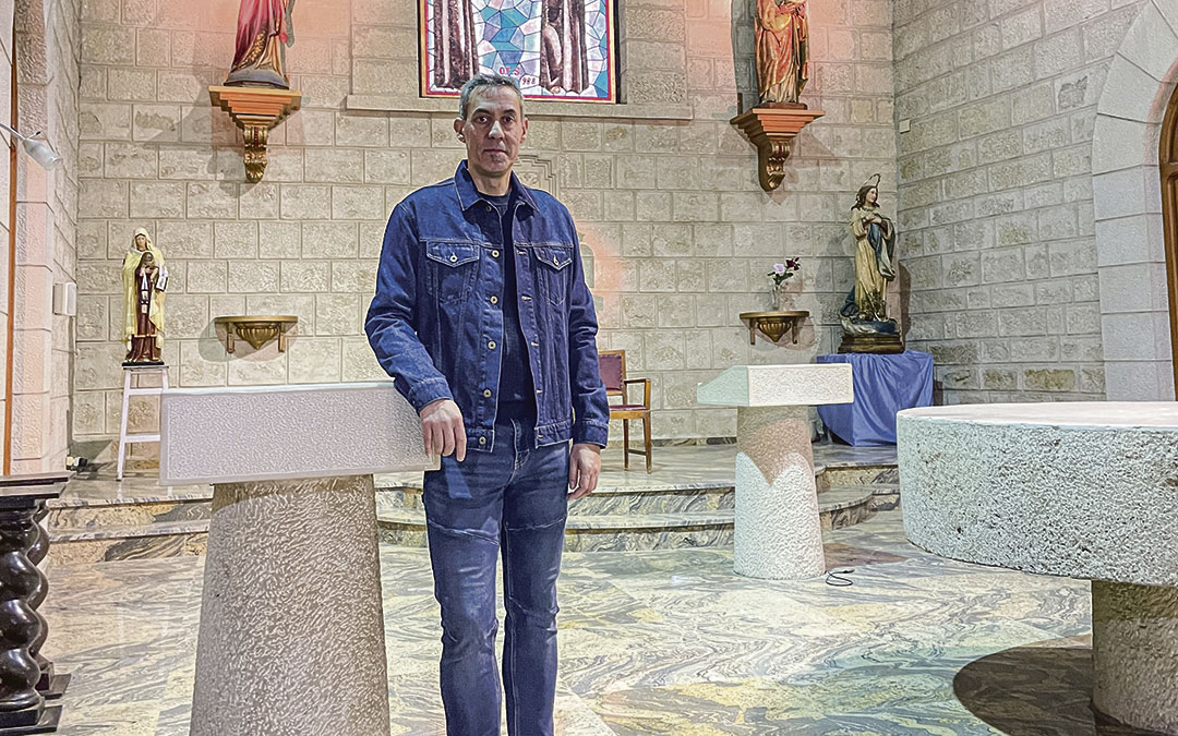 Marcos Sánchez vivirá la penúltima Semana Santa como presidente de la coordinadora. Posa en Franciscanos, donde tienen su propia sede. / S.F
