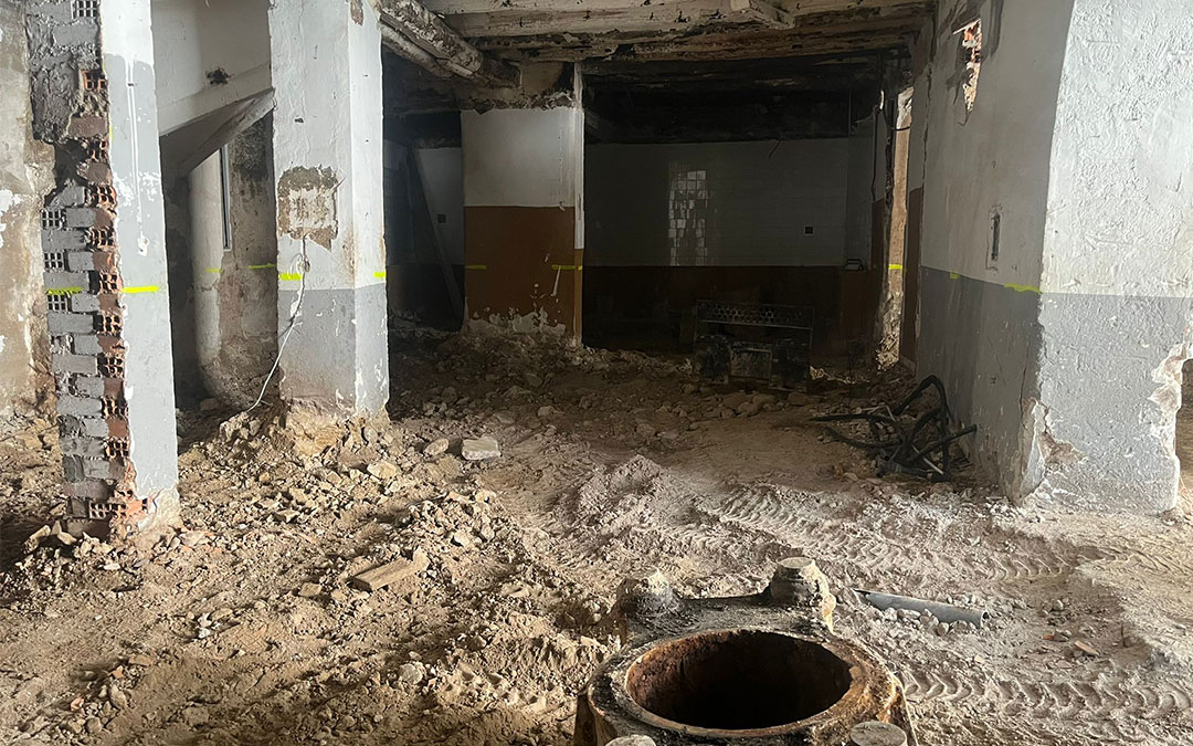 Instantes del comienzo de las obras en la antigua almazara. / R.V.