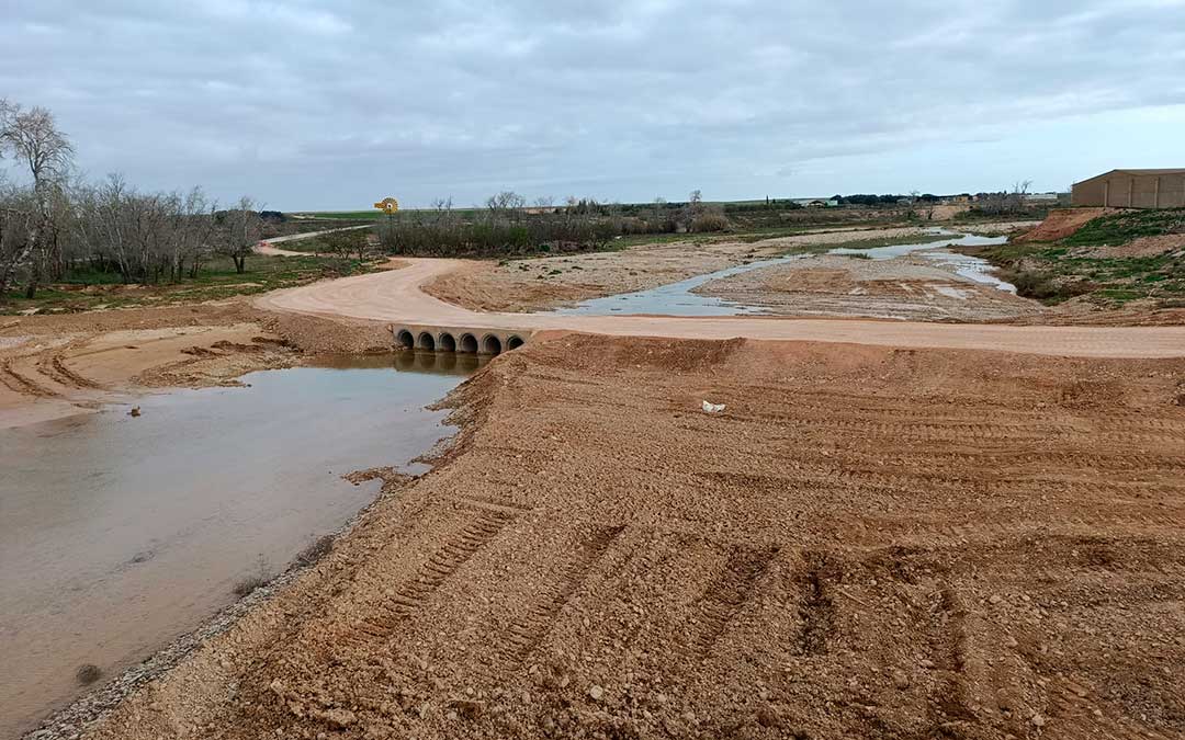 Puente provisional de Vinaceite que se reabrió este jueves / DPT