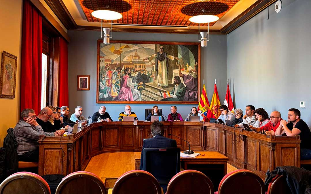 Sesión plenaria extraordinaria de marzo./ Ayto. Caspe