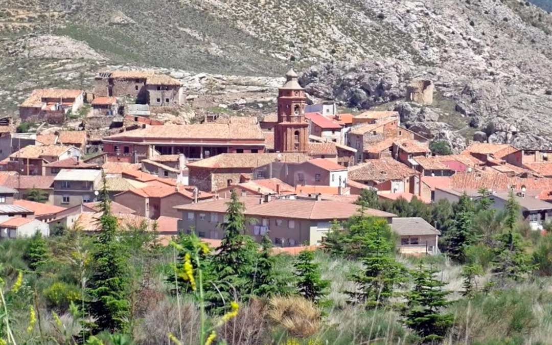 Panorámica del pueblo de Utrillas / L.C.