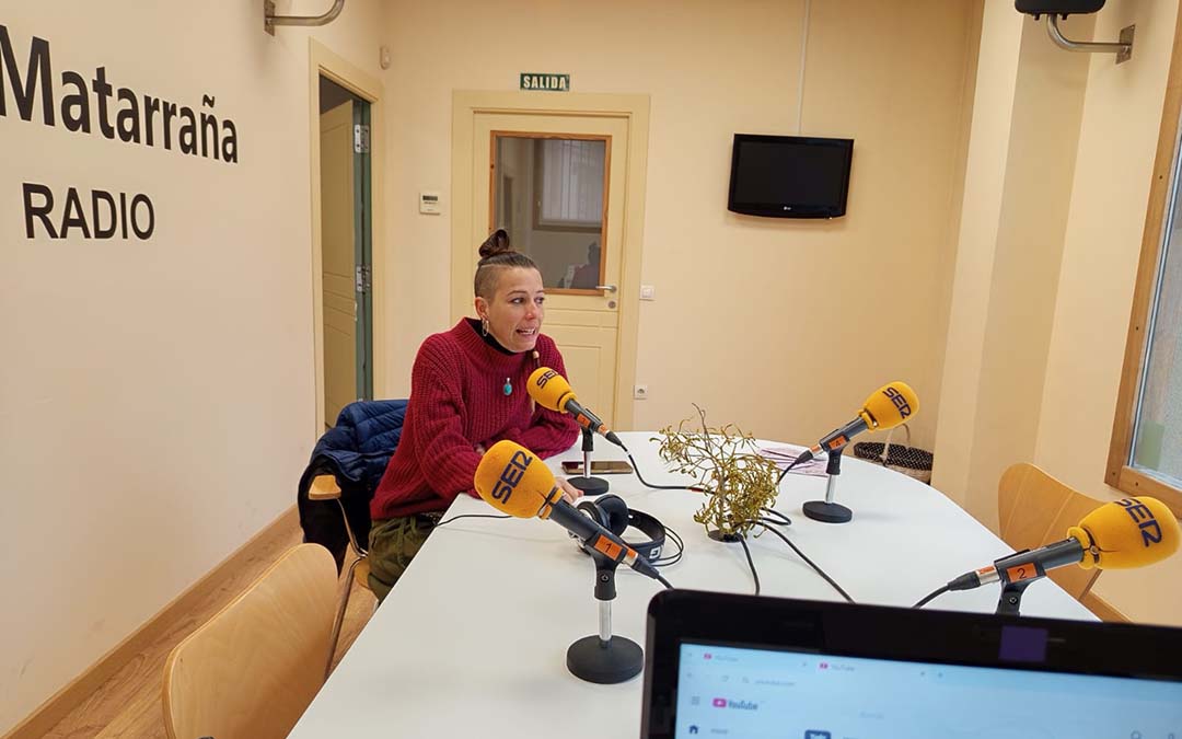 Mónica Donellan de AMA Matarraña, visita nuestros estudios./M.J. Salvador