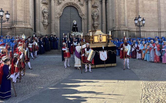 Los santos entierros señalan los últimos compases de la semana grande de la Ruta del Tambor y Bombo