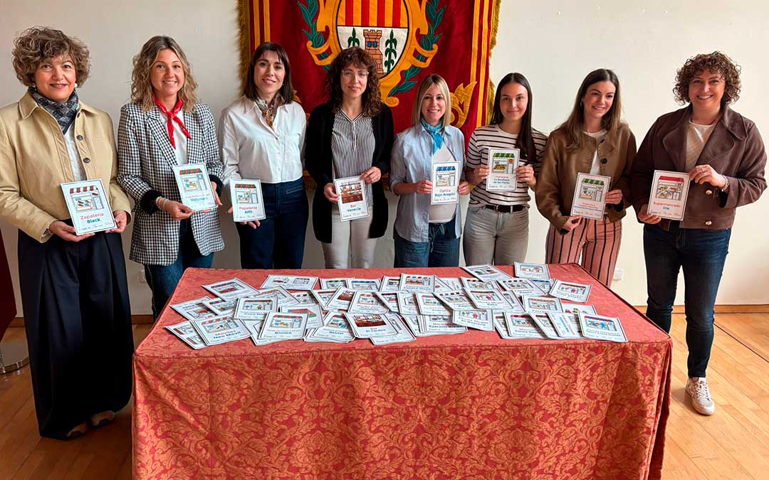 Presentación este viernes de la iniciativa con representantes del grupo de trabajo y de los comerciantes. / L.C.