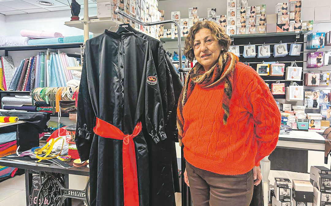 María José Barrachina, dueña de la mercería ‘Puntadicas’ de Andorra. / S.C.