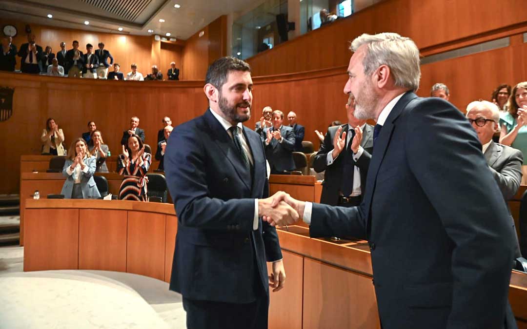 Nolasco felicita a Azcón tras su investidura como presidente de Aragón / Fabián Simón